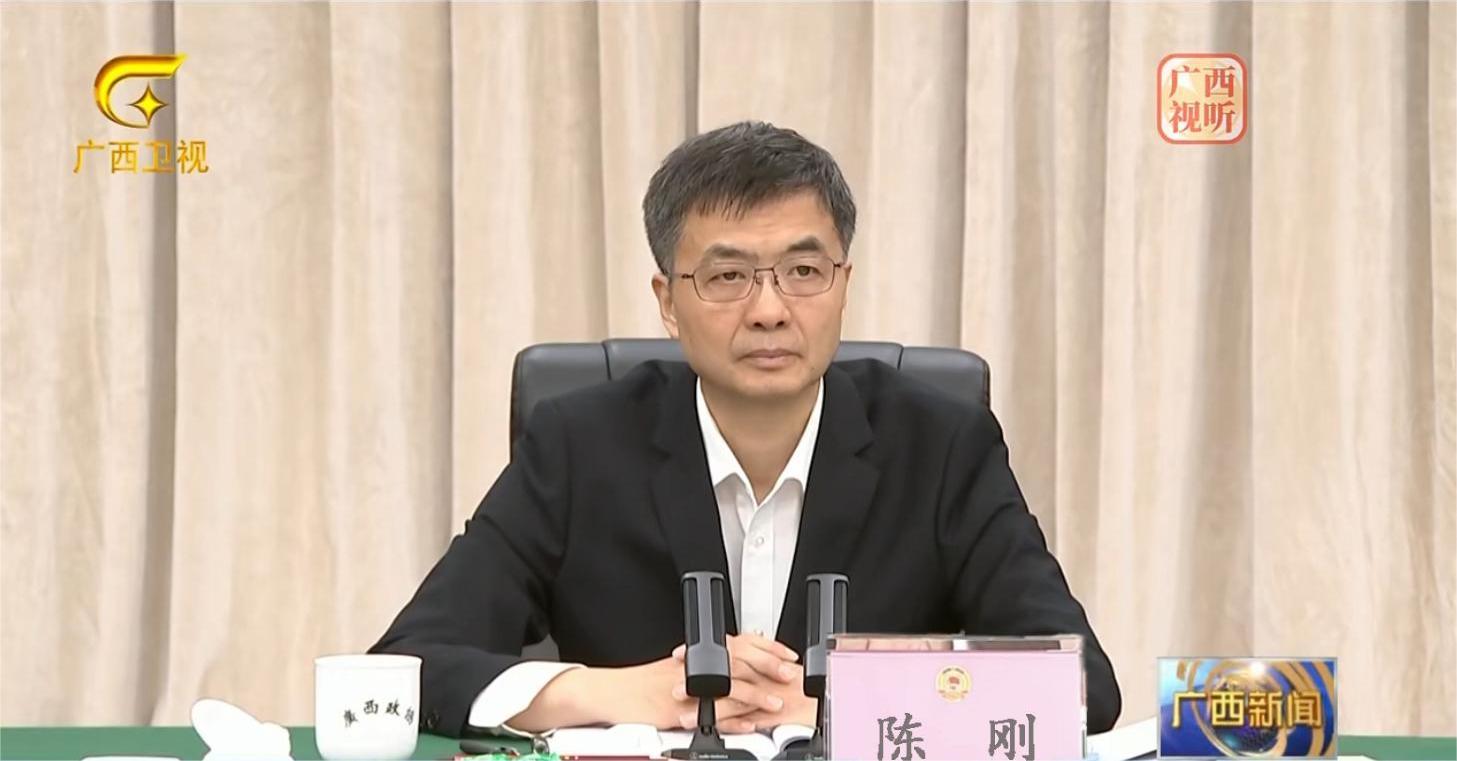 文章附图